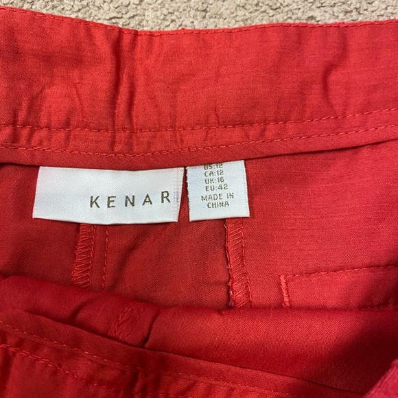 Red shorts - Picture 2 of 4